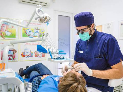 Sfondo sito internet Polispecialistico Meroni NewVisibility