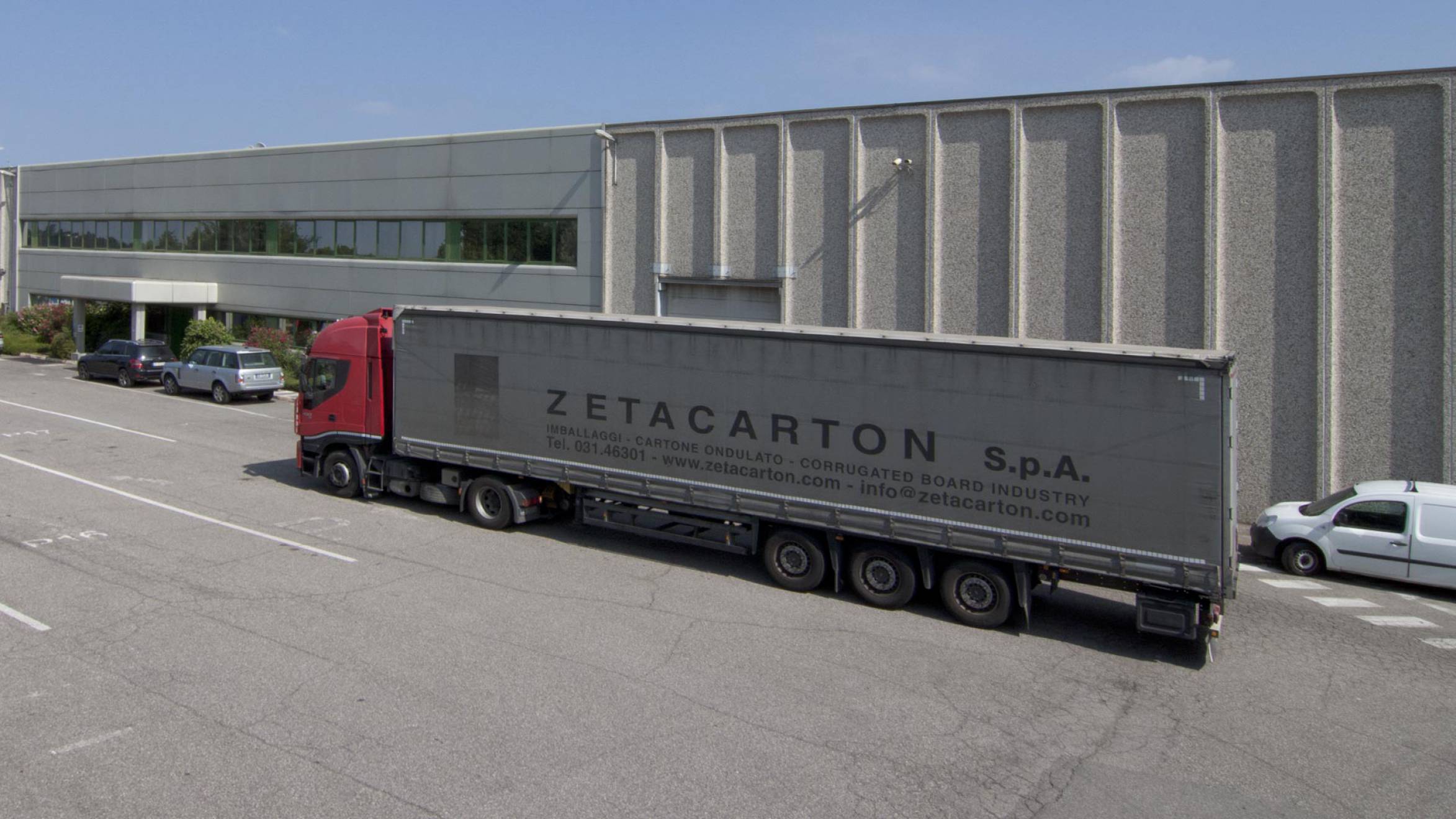 Esterno sede logistica Zetacarton servizio fotografico