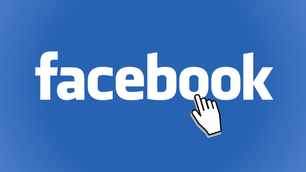 Facebook dati personali NewVisibility web agency Como